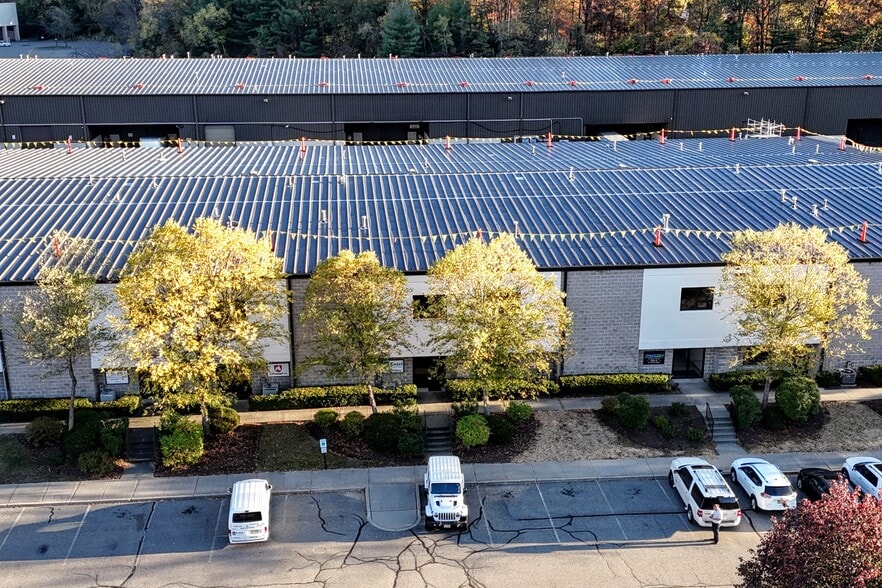 More Photos Of 230 West Parkway, Pompton Plains Flex For Sale