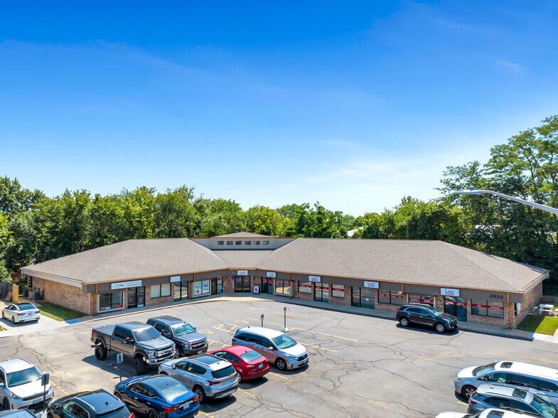 More Photos Of 3910 S Old Highway 94, Saint Charles Office For Sale