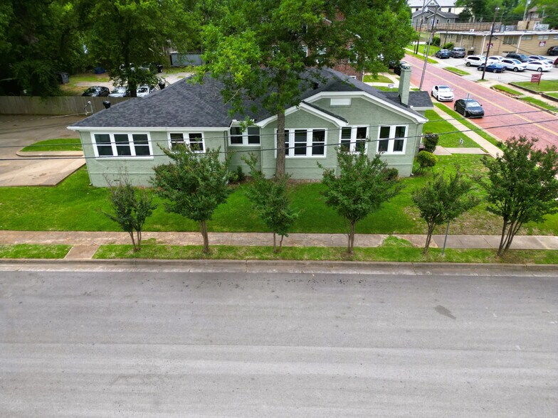 More Photos Of 514 S Fannin Ave, Tyler Loft Creative Space For Sale