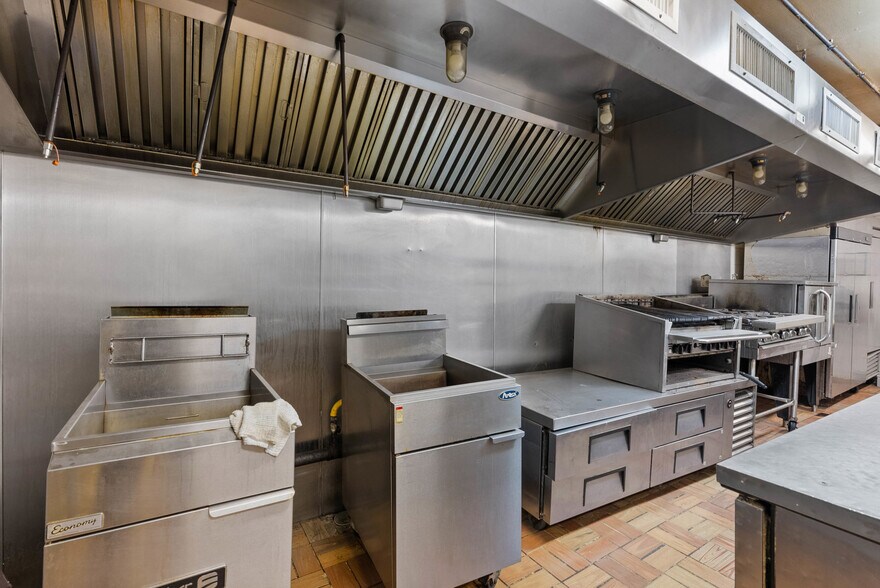 More Photos Of 1312 South St, Philadelphia Storefront Retail Residential For Sale