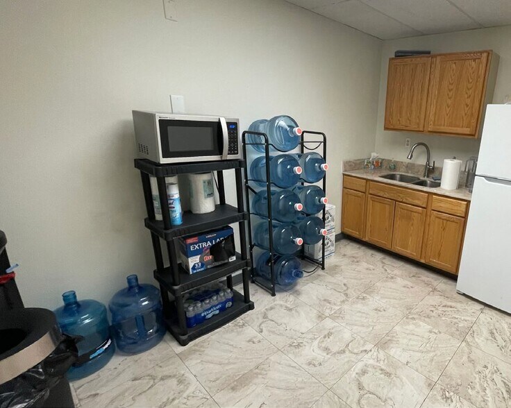 More Photos Of 2430 S 20th St, Phoenix Warehouse For Lease