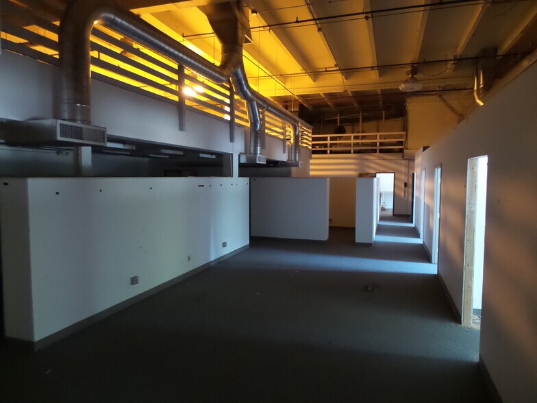 More Photos Of 19215 Vashon Hwy SW, Vashon Island Warehouse For Lease