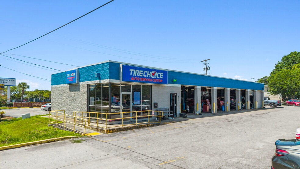 More Photos Of 6285 Rivers Ave, Charleston Auto Repair For Sale