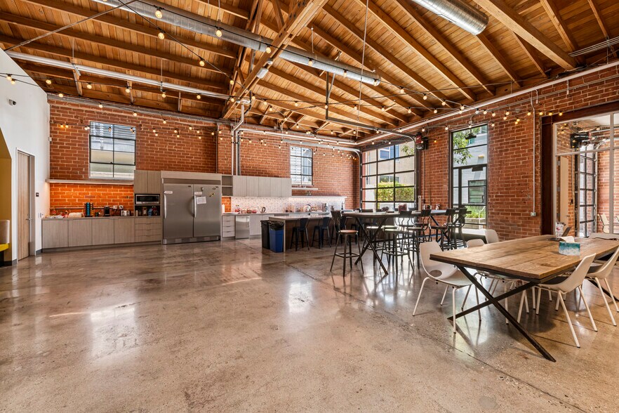 More Photos Of 4094 Glencoe Ave, Marina del Rey Loft Creative Space For Lease