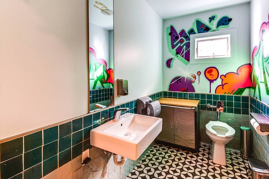 More Photos Of 74a Montauk Hwy, Amagansett Restaurant For Lease