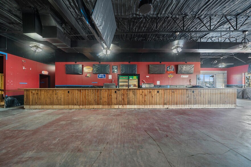 More Photos Of 2221 W Walnut St, Rogers Restaurant For Sale