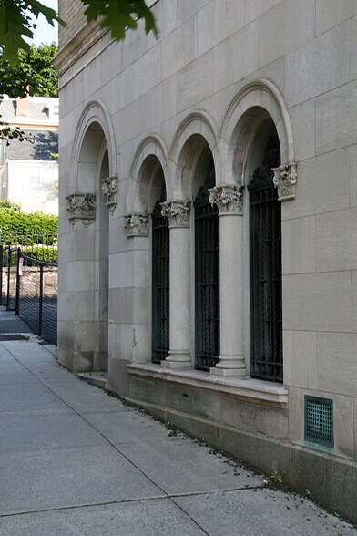 More Photos Of 2 S Broadway, Tarrytown Restaurant For Sale