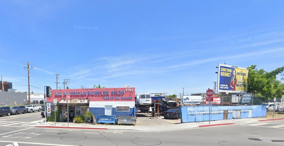 Primary Photo Of 2701 Middlefield Rd, Redwood City Service For Sale