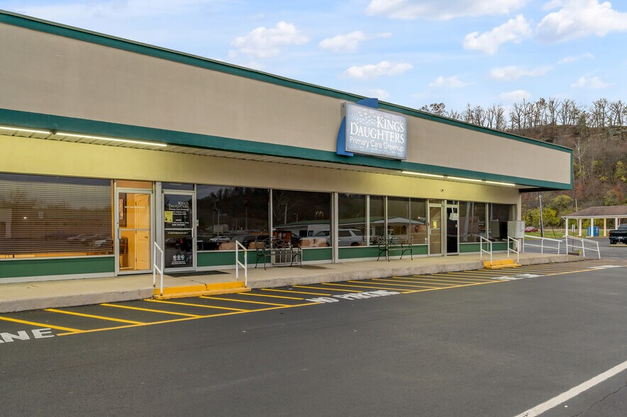 More Photos Of 1629 Ashland Rd, Greenup Freestanding For Sale