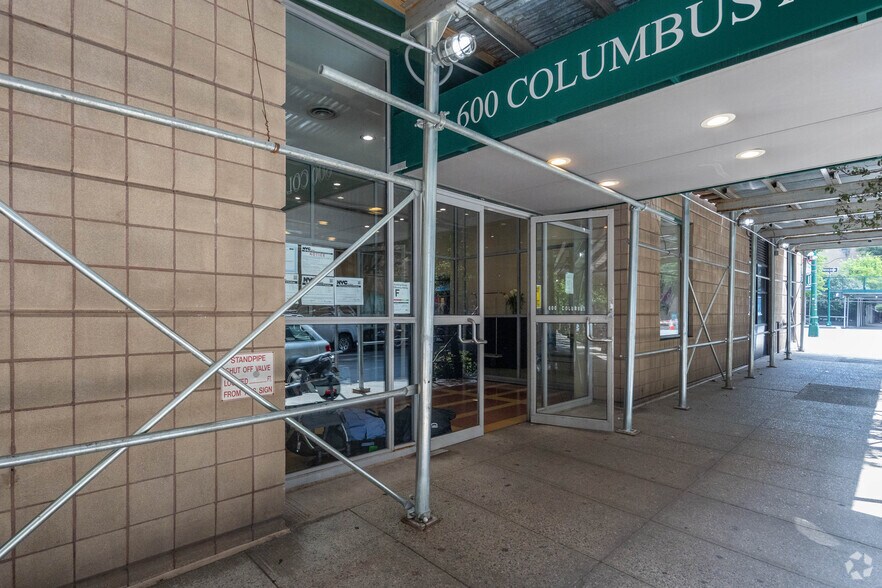 More Photos Of 610 Columbus Ave, New York Apartments For Lease