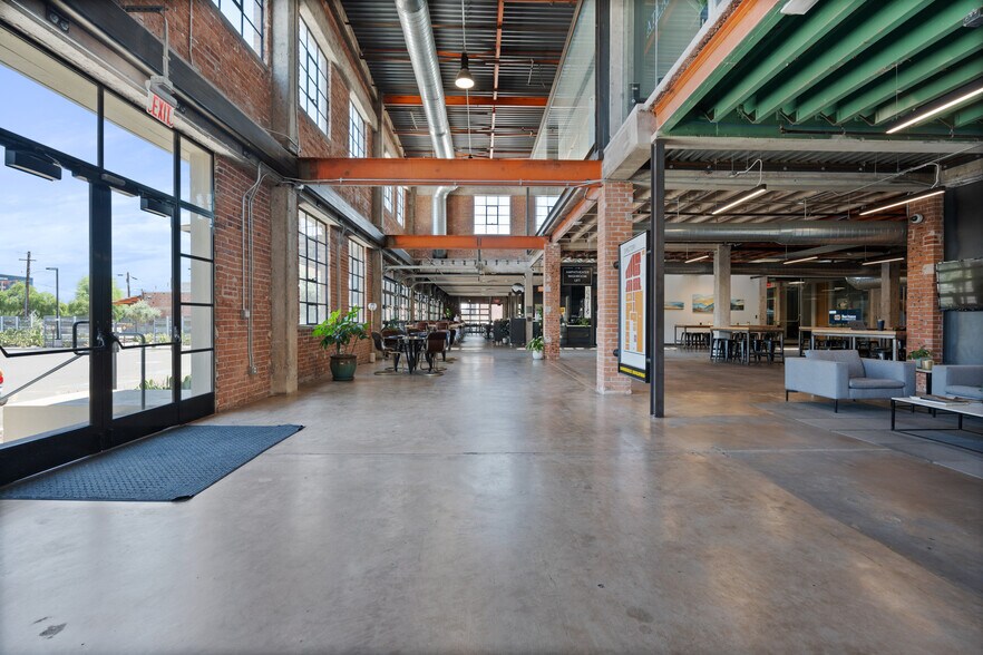 More Photos Of 515 E Grant St, Phoenix Office For Lease