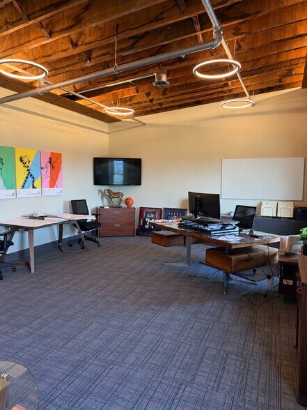 More Photos Of 366-386 Main St, Middletown Office For Lease