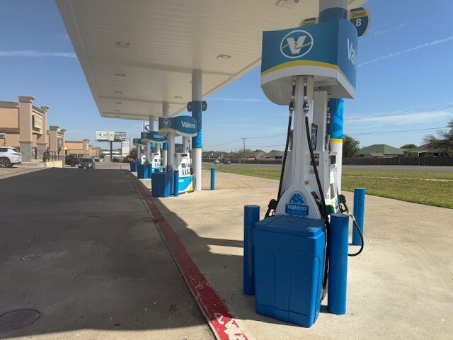 More Photos Of 305 E Stan Schlueter Loop, Killeen Storefront Retail Office For Sale