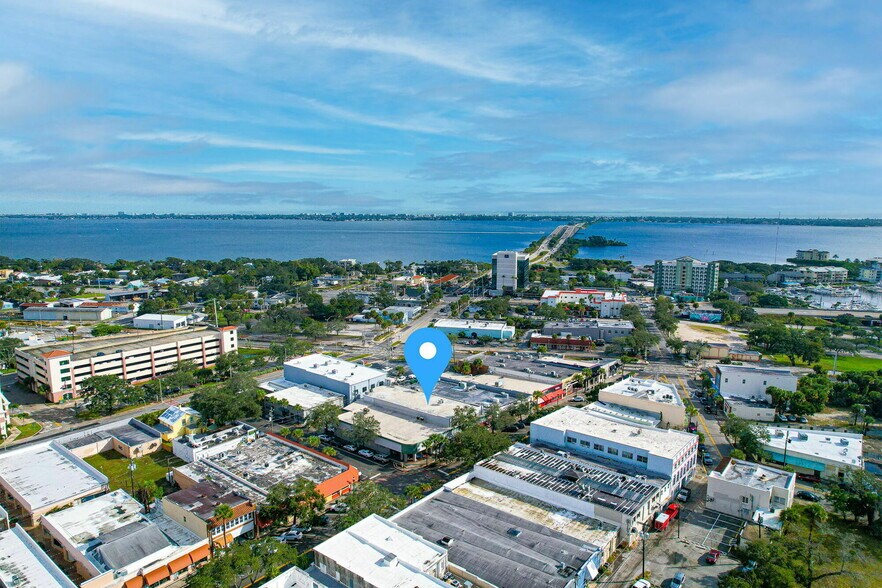 More Photos Of 902 E New Haven Ave, Melbourne Coworking Space