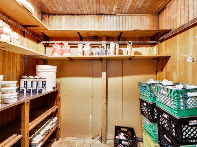 More Photos Of 44 Francis St, Hamilton Flex For Sale