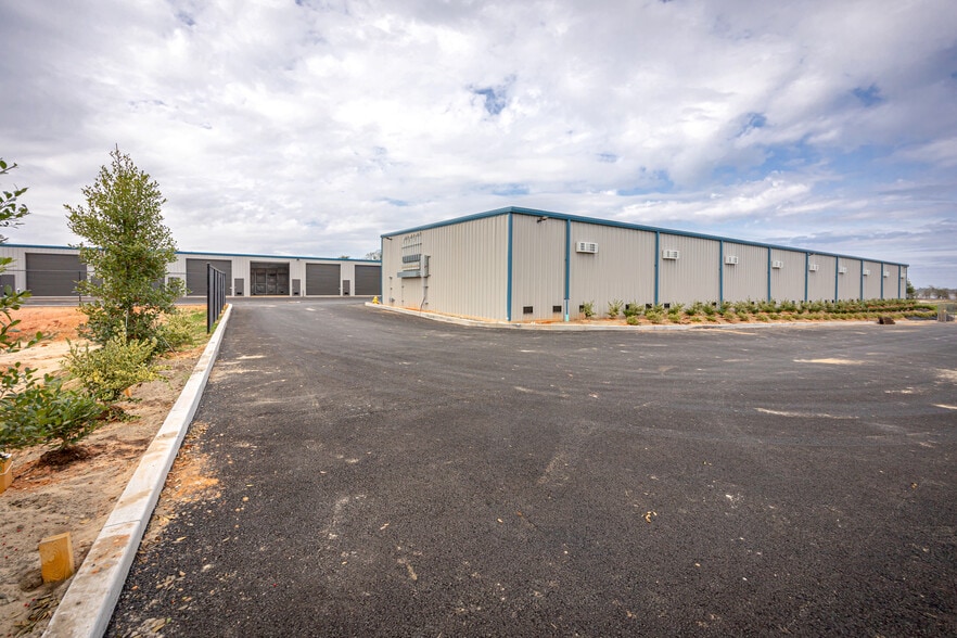 More Photos Of 458 Back Bay Blvd, Biloxi Self Storage For Sale