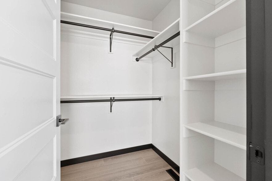 More Photos Of 2994-3016 N 27th Ave, Bozeman Light Manufacturing For Lease