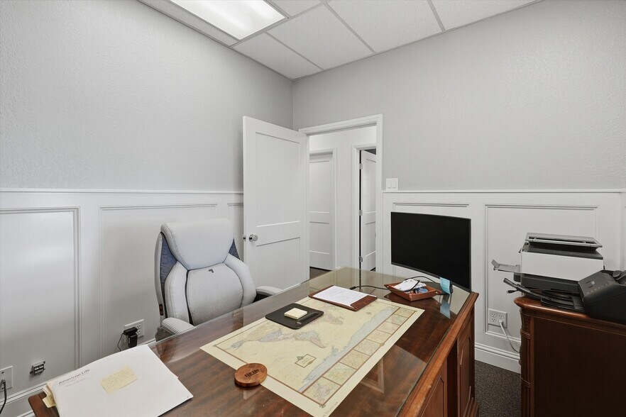 More Photos Of 3405 E Highway 377, Granbury Office For Sale