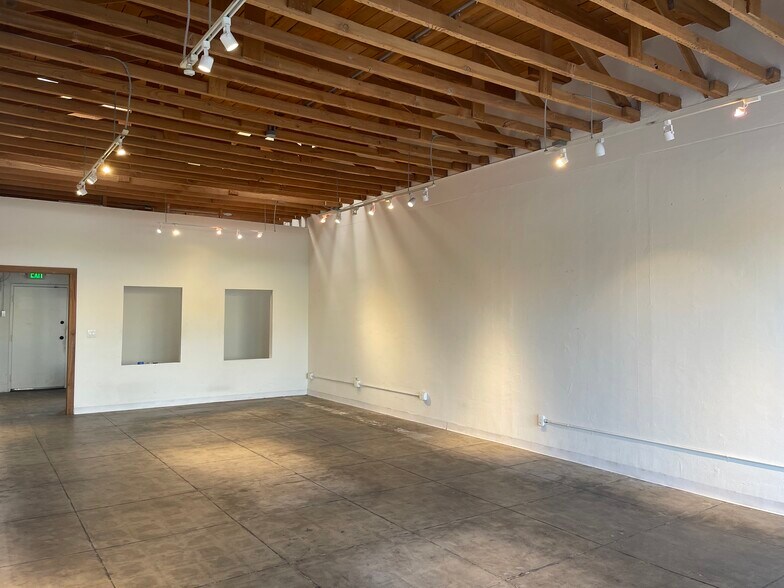 More Photos Of 3191 Glendale Blvd, Los Angeles Storefront For Lease