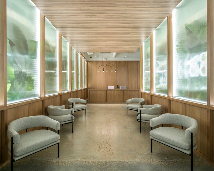 More Photos Of 3 Greenway Plz, Houston Office For Lease