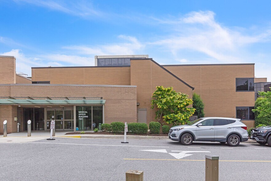 More Photos Of 7601 Forest Ave, Richmond Medical For Lease