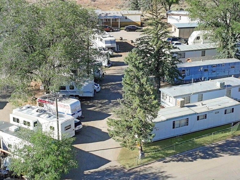 More Photos Of 910 Memorial Dr, Cortez Manufactured Housing Mobile Home Park For Sale