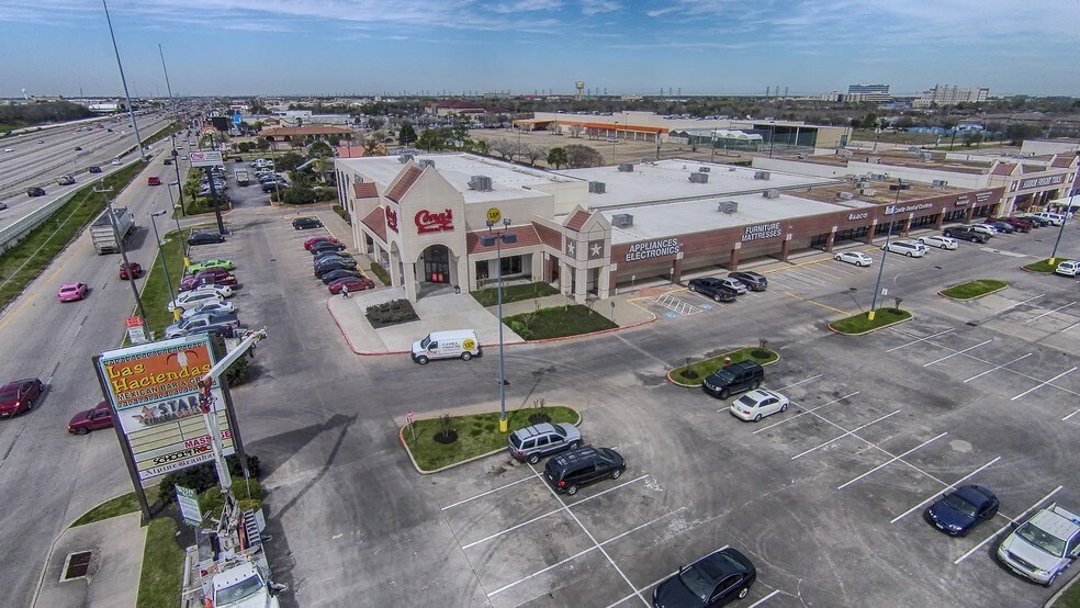 More Photos Of 1020-1030 W NASA Rd 1, Webster Unknown For Lease
