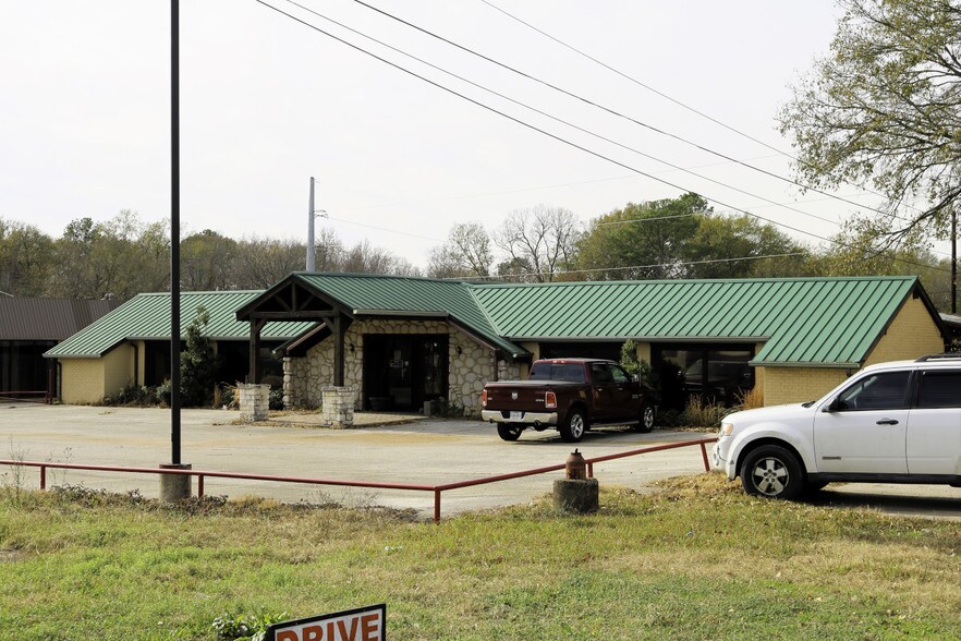More Photos Of 1624 N Northwest Loop 323, Tyler Freestanding For Sale