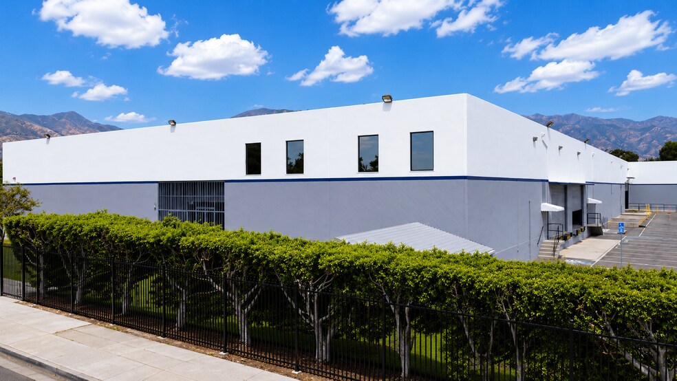 More Photos Of 12930 Bradley Ave, Sylmar Warehouse For Lease
