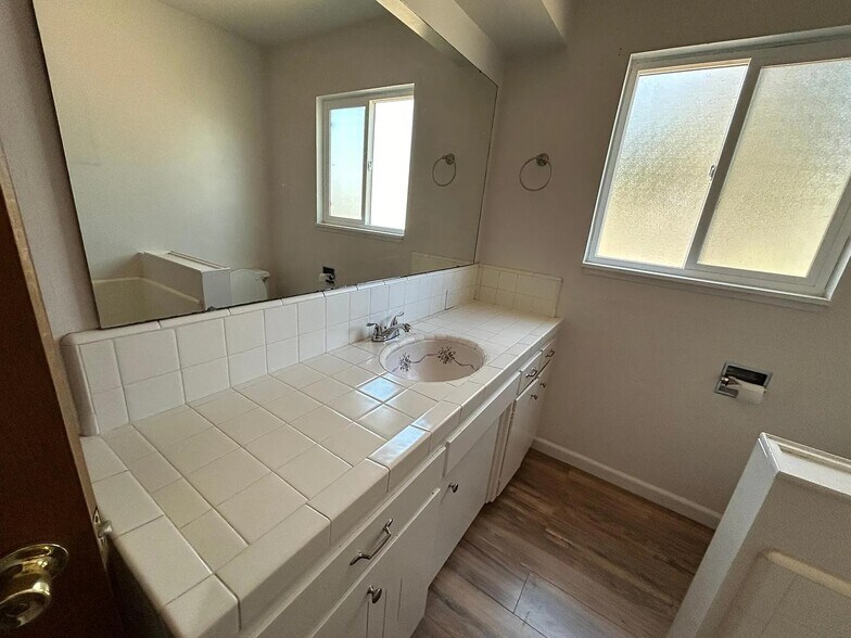 More Photos Of 1590 N Denair Ave, Turlock Apartments For Sale