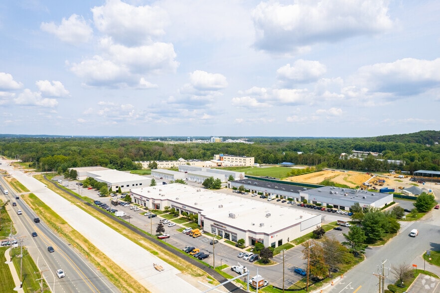 More Photos Of 500-514 Interchange Blvd, Newark Unknown For Lease