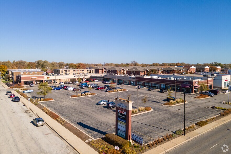 More Photos Of 6230-6260 W 95th St, Oak Lawn Unknown For Lease