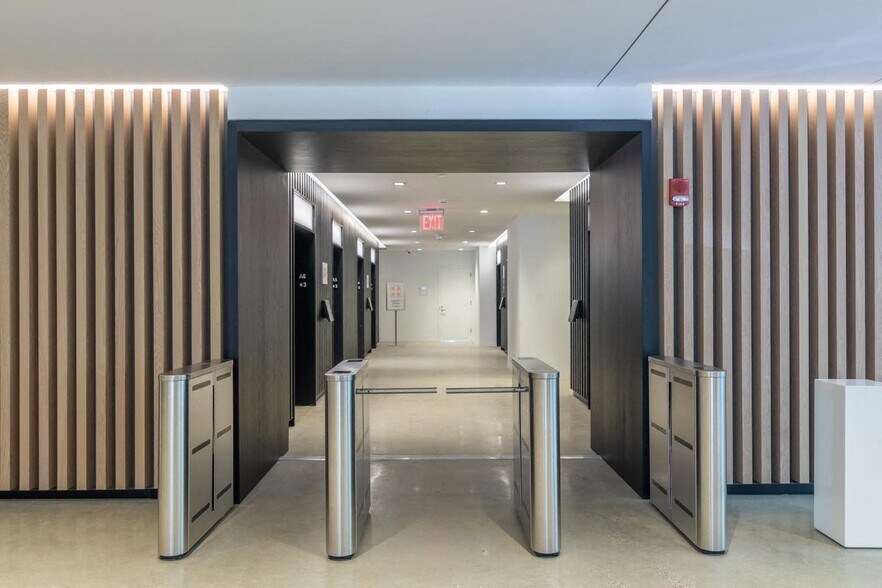 More Photos Of 25 Columbia Hts, Brooklyn Office For Lease