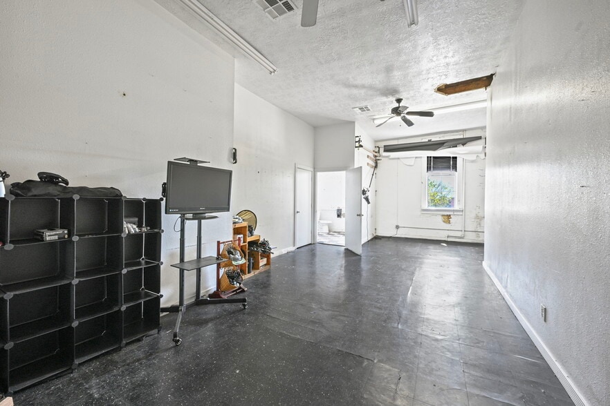 More Photos Of 220 N Main St, Bryan Storefront For Sale