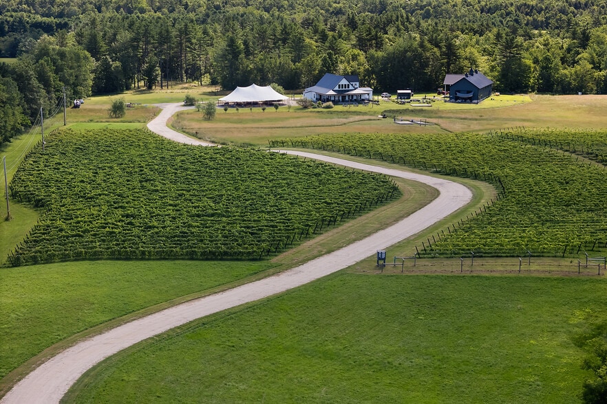More Photos Of 10 Leeds Junction Rd, Leeds Winery Vineyard For Sale