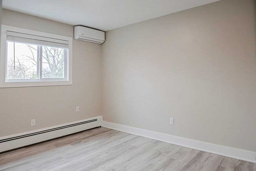 More Photos Of 320 Koch Ave, Ann Arbor Apartments For Sale