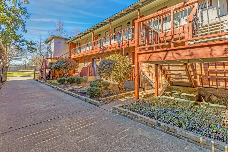 More Photos Of , Dallas Multifamily For Sale