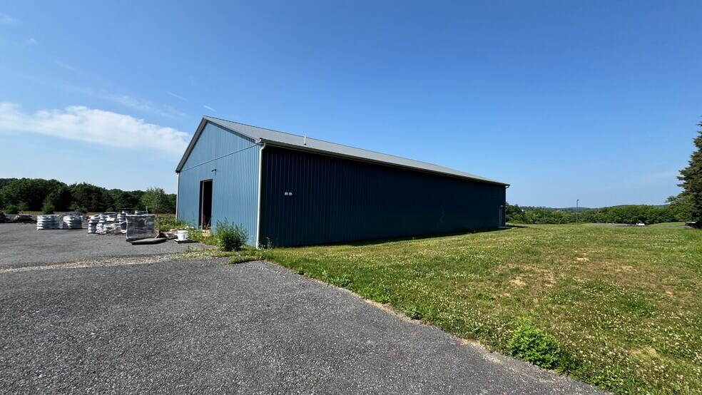 More Photos Of 231 Moorestown Dr, Bath Manufacturing For Sale