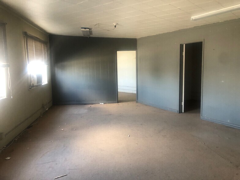 More Photos Of 5656 W Washington Blvd, Los Angeles Light Manufacturing For Lease