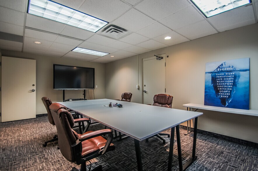 More Photos Of 2738 Winnetka Ave N, New Hope Medical For Lease