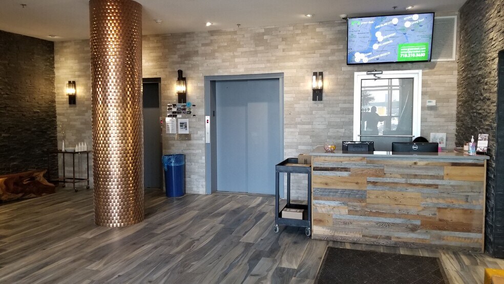 More Photos Of 42 West St, Brooklyn Flex For Lease