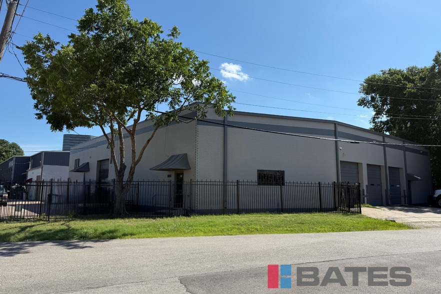 Primary Photo Of 4802 Memphis St, Dallas Warehouse For Lease