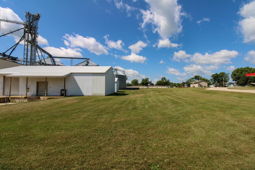 More Photos Of 107 8th Ave SW, Kasson Specialty For Sale