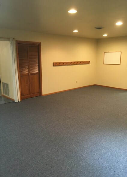 More Photos Of 1611-1617 37th St, Evans Freestanding For Lease