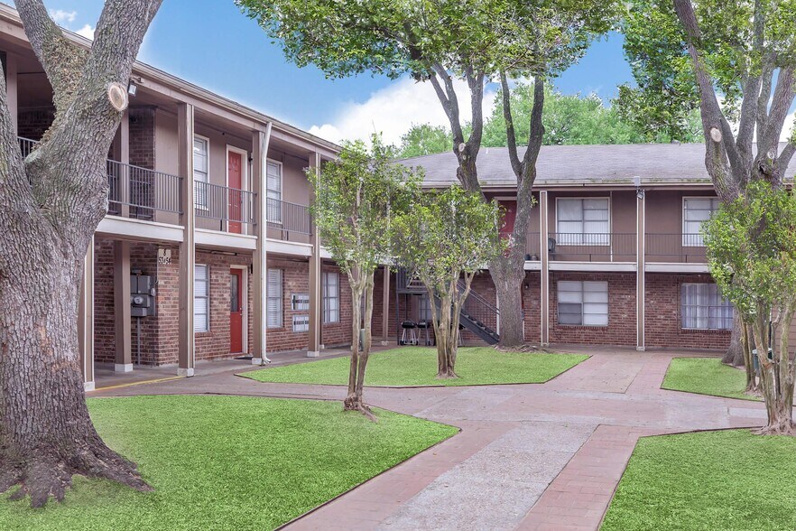More Photos Of 3940 S Shaver St, Houston Apartments For Sale
