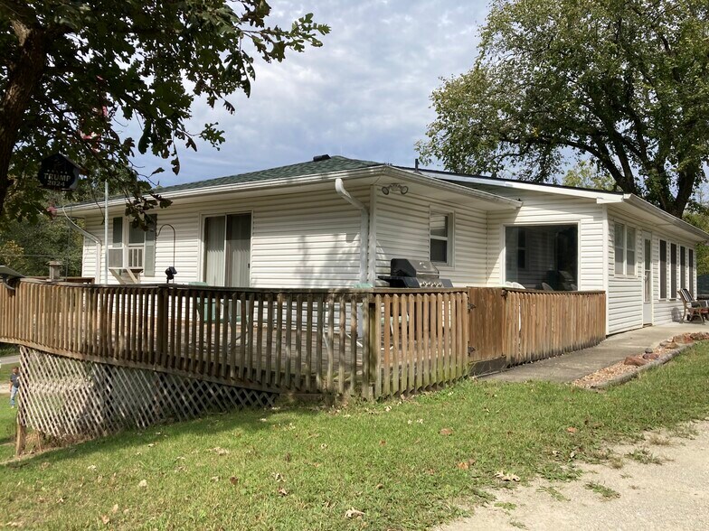 More Photos Of 22413 Highway C, Lawson Specialty For Sale