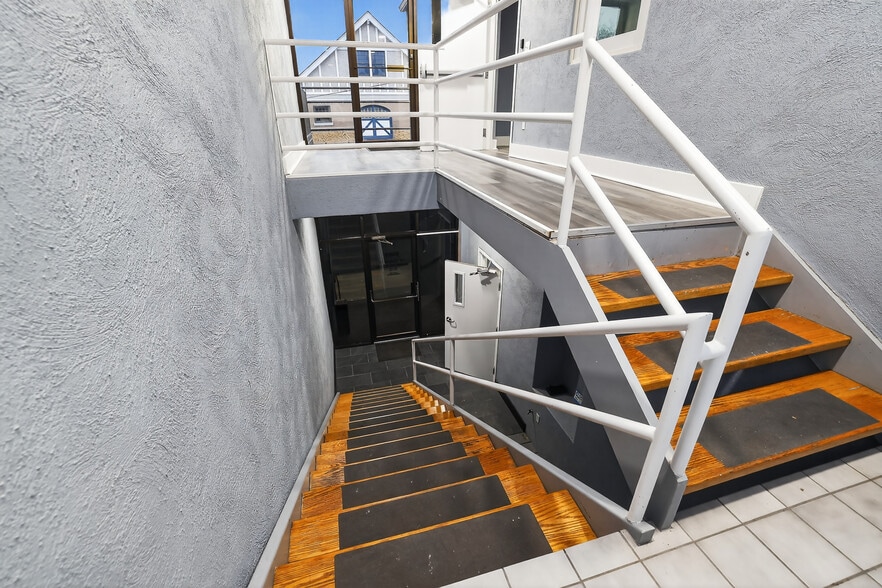 More Photos Of 1501 N Walnut St, Wilmington Office For Sale