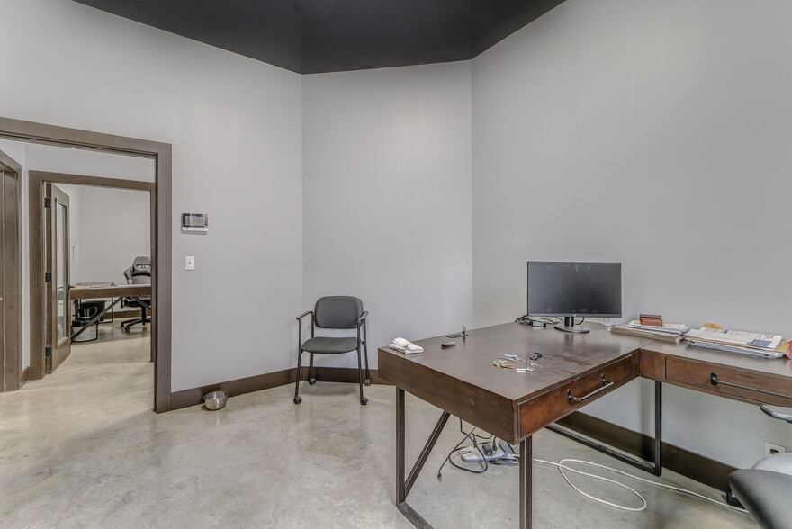 More Photos Of 3239 S Dixie Hwy, Dalton Industrial For Sale