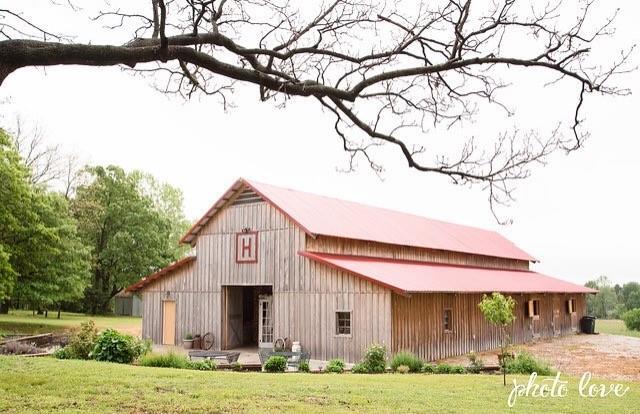 Primary Photo Of 14323 Holland Ave, Gentry Specialty For Lease