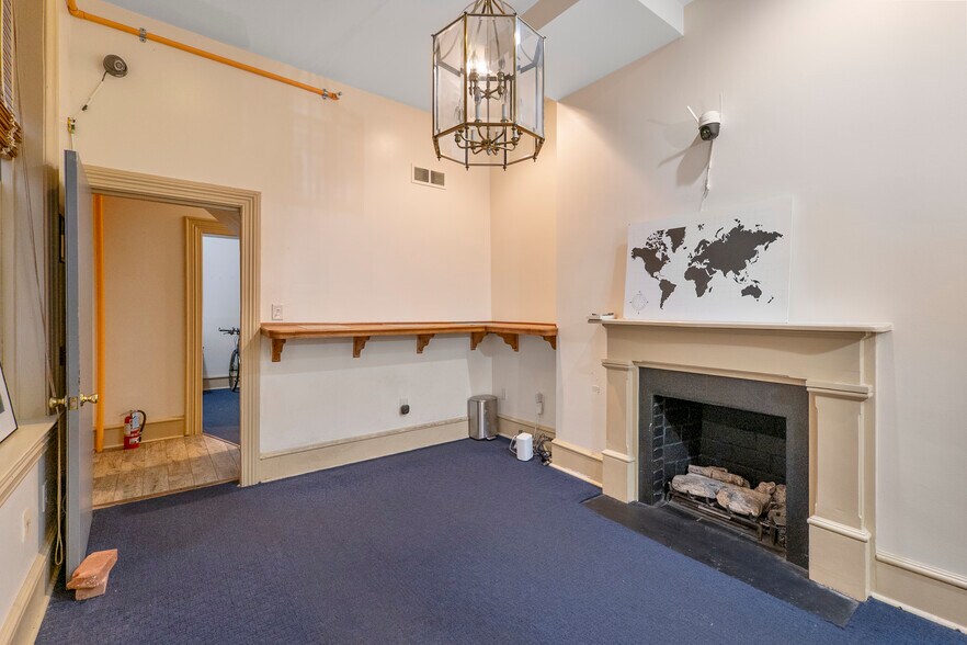 More Photos Of 1010 Pennsylvania Ave SE, Washington Hospitality For Sale